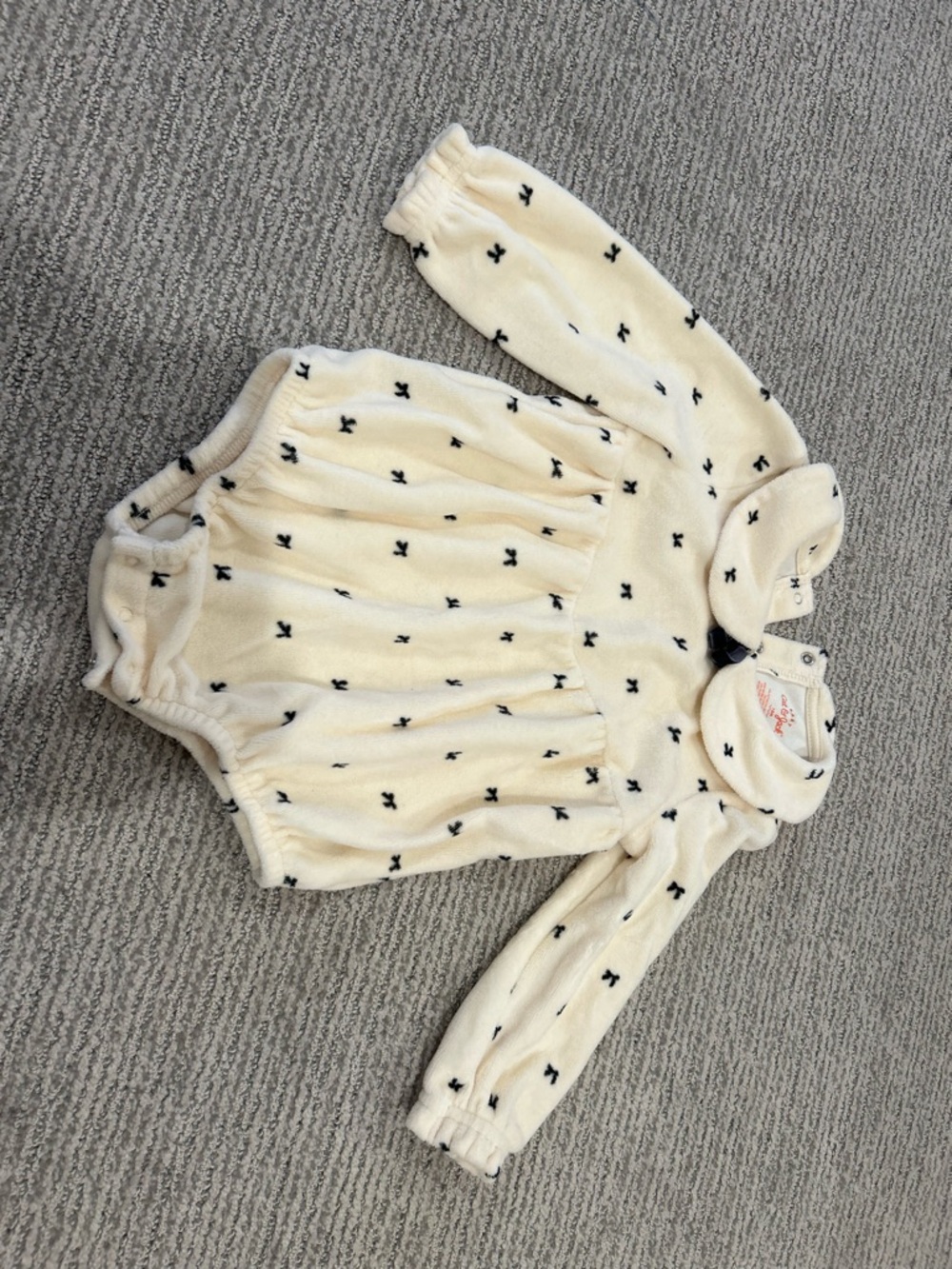 Cat & Jack Cream Long-Sleeve One-Piece with Black Bow Print